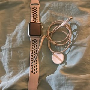 Apple Watch Series 3 (GPS) 38mm